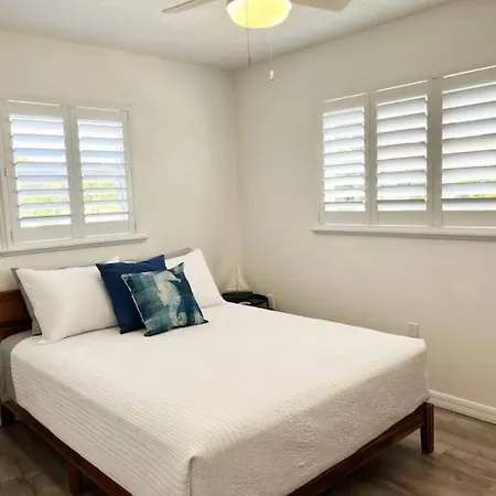 Modern Apartment - 3 Of 4 Punta Gorda Extérieur photo