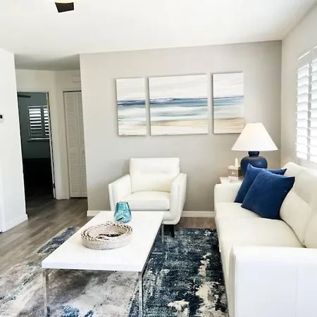 Modern Apartment - 3 Of 4 Punta Gorda Extérieur photo